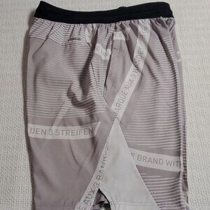 Adidas Rare Graphic Aeroready‎  Basketball Zippered Pockets Athletic Sz S Shorts